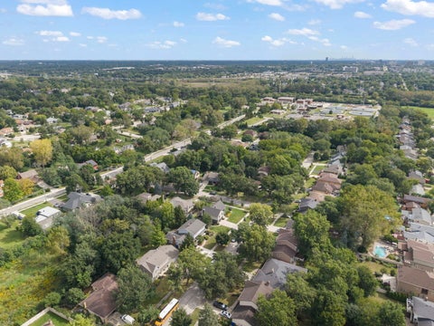 Tiny photo for 850 Glen Crest Drive, Glen Ellyn, IL 60137 (MLS # 12761247)