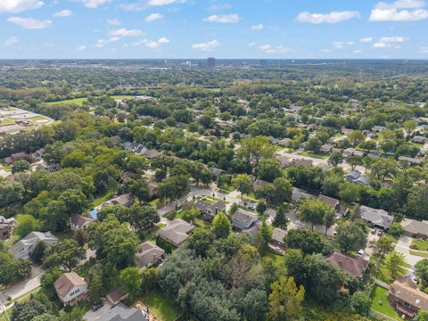 Tiny photo for 850 Glen Crest Drive, Glen Ellyn, IL 60137 (MLS # 12761247)