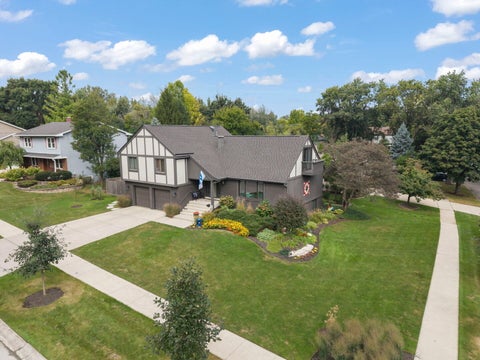 Tiny photo for 850 Glen Crest Drive, Glen Ellyn, IL 60137 (MLS # 12761247)