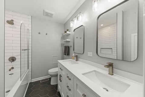 Tiny photo for 850 Glen Crest Drive, Glen Ellyn, IL 60137 (MLS # 12761247)