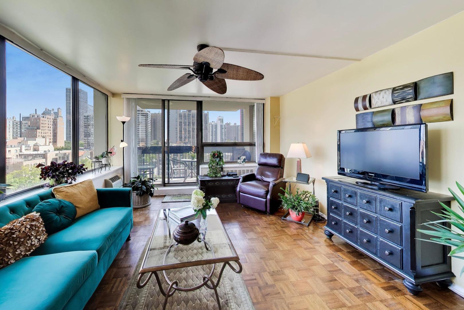 1455 N Sandburg Terrace 808B