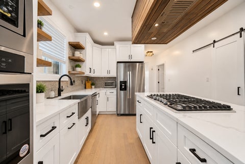 Tiny photo for 6148 S Moody Avenue, Chicago, IL 60638 (MLS # 12773629)