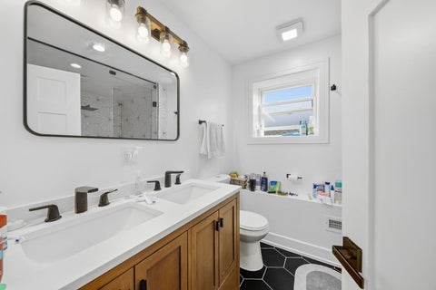 Tiny photo for 6148 S Moody Avenue, Chicago, IL 60638 (MLS # 12773629)