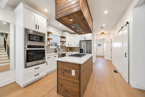 Tiny photo for 6148 S Moody Avenue, Chicago, IL 60638 (MLS # 12773629)