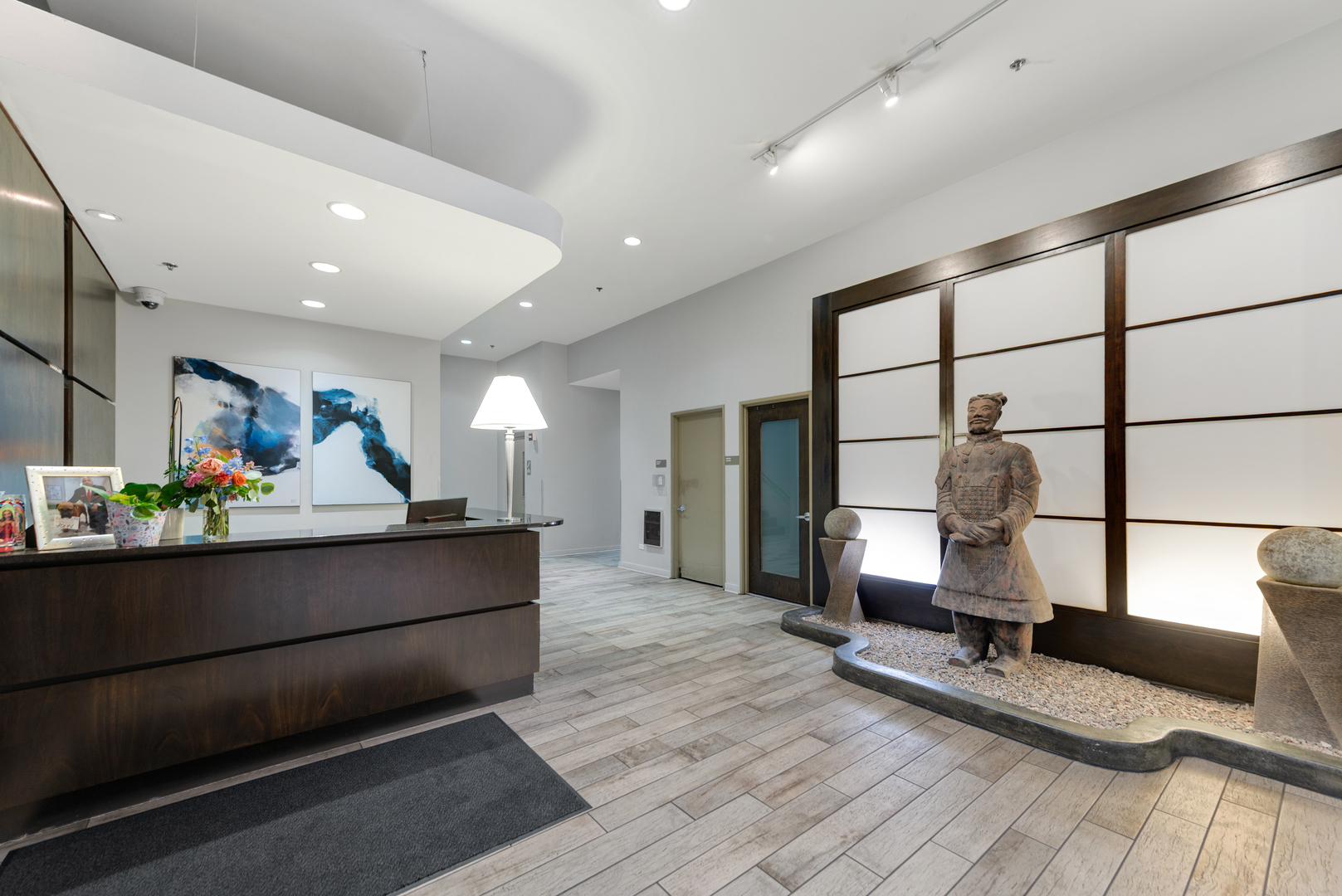 225 S Sangamon Street 304