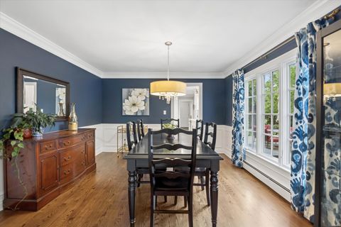 Tiny photo for 698 N Kenilworth Avenue, Glen Ellyn, IL 60137 (MLS # 12632521)