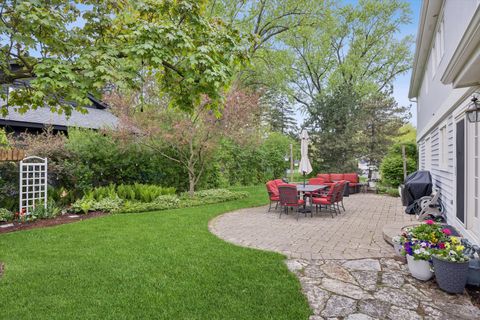 Tiny photo for 698 N Kenilworth Avenue, Glen Ellyn, IL 60137 (MLS # 12632521)