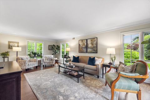 Tiny photo for 698 N Kenilworth Avenue, Glen Ellyn, IL 60137 (MLS # 12632521)