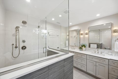 Tiny photo for 698 N Kenilworth Avenue, Glen Ellyn, IL 60137 (MLS # 12632521)