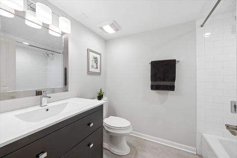 Tiny photo for 698 N Kenilworth Avenue, Glen Ellyn, IL 60137 (MLS # 12632521)