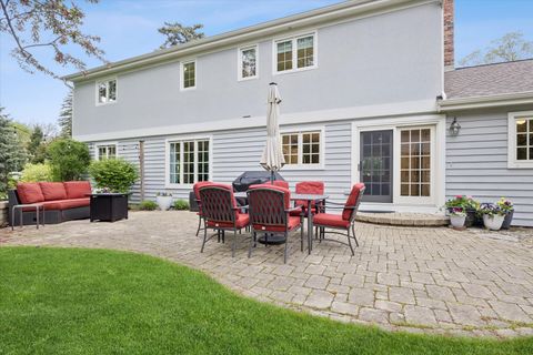 Tiny photo for 698 N Kenilworth Avenue, Glen Ellyn, IL 60137 (MLS # 12632521)