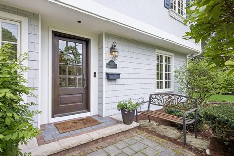 Tiny photo for 698 N Kenilworth Avenue, Glen Ellyn, IL 60137 (MLS # 12632521)