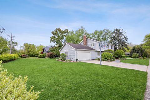 Tiny photo for 698 N Kenilworth Avenue, Glen Ellyn, IL 60137 (MLS # 12632521)