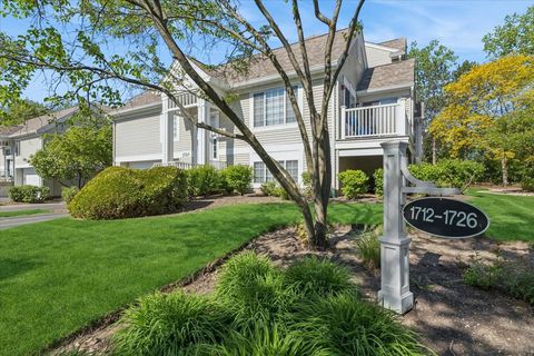 Photo of 1720 Sienna Court, Wheeling, IL 60090 (MLS # 12609539)