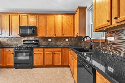 Tiny photo for 2820 Glacier Way #B, Wauconda, IL 60084 (MLS # 12486766)
