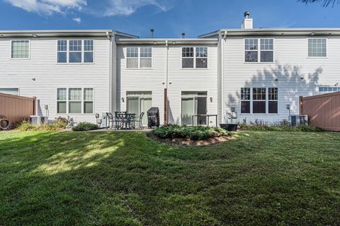 Tiny photo for 2820 Glacier Way #B, Wauconda, IL 60084 (MLS # 12486766)