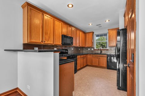 Tiny photo for 2820 Glacier Way #B, Wauconda, IL 60084 (MLS # 12486766)