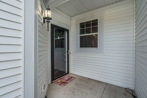 Tiny photo for 2820 Glacier Way #B, Wauconda, IL 60084 (MLS # 12486766)