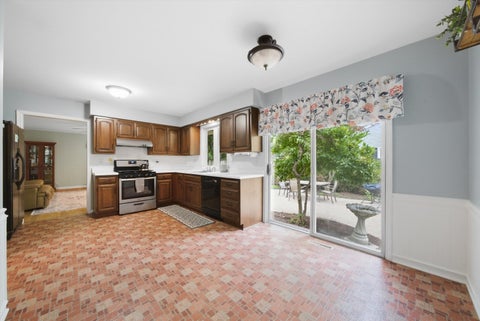 Tiny photo for 1114 Lexington Lane, Batavia, IL 60510 (MLS # 12770801)