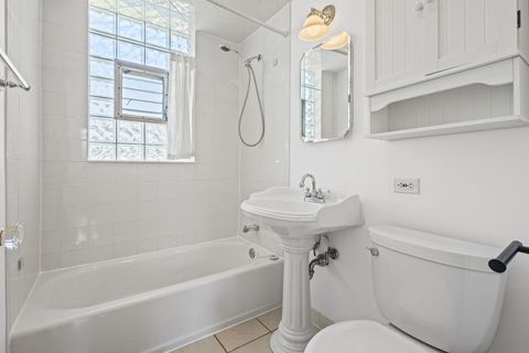 Tiny photo for Clarendon Hills, IL 60514 (MLS # 12583712)