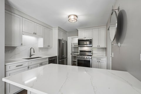 Tiny photo for 549 Williamsburg Court #B2, Wheeling, IL 60090 (MLS # 12777650)