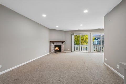 Tiny photo for 549 Williamsburg Court #B2, Wheeling, IL 60090 (MLS # 12777650)