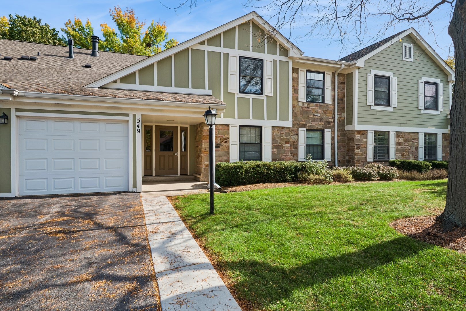 549 Williamsburg Court B2