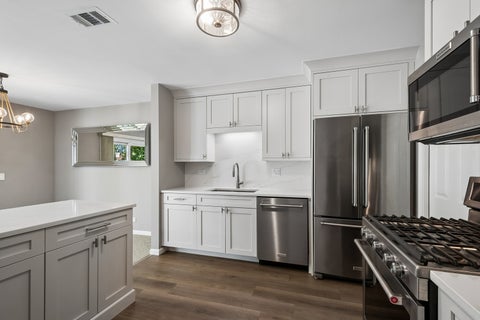 Tiny photo for 549 Williamsburg Court #B2, Wheeling, IL 60090 (MLS # 12777650)