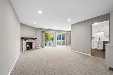 Tiny photo for 549 Williamsburg Court #B2, Wheeling, IL 60090 (MLS # 12777650)