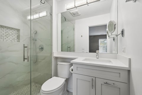 Tiny photo for 549 Williamsburg Court #B2, Wheeling, IL 60090 (MLS # 12777650)