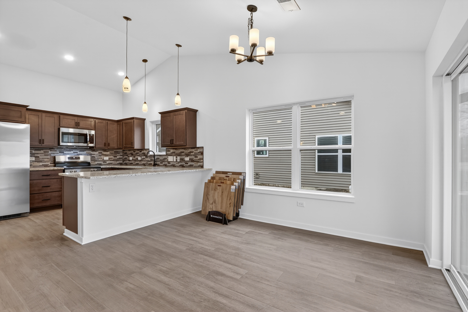 305 W South Street 305