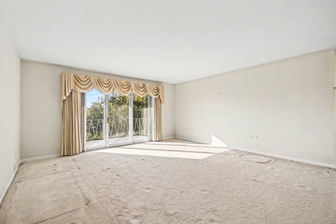 Tiny photo for 2900 Maple Avenue #20-E, Downers Grove, IL 60515 (MLS # 12783311)