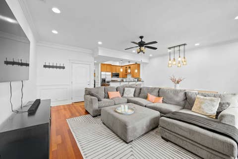 Tiny photo for 3414 N Sheffield Avenue #4, Chicago, IL 60657 (MLS # 12711186)