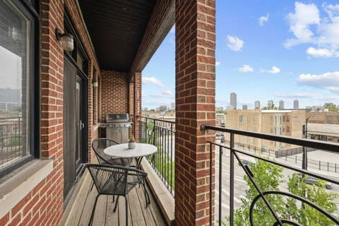 Tiny photo for 3414 N Sheffield Avenue #4, Chicago, IL 60657 (MLS # 12711186)