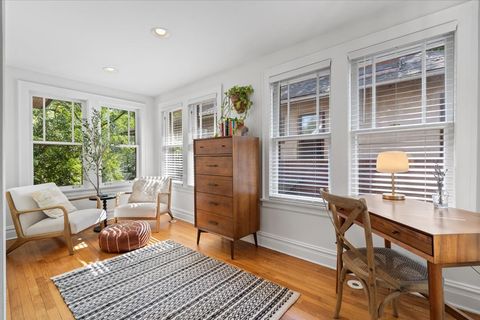 Tiny photo for 711 Michigan Avenue, Evanston, IL 60202 (MLS # 12480475)