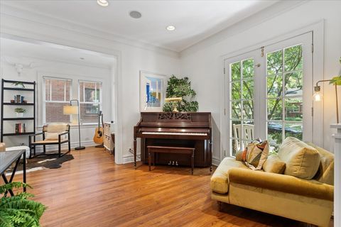 Tiny photo for 711 Michigan Avenue, Evanston, IL 60202 (MLS # 12480475)