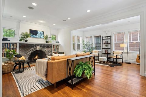 Tiny photo for 711 Michigan Avenue, Evanston, IL 60202 (MLS # 12480475)