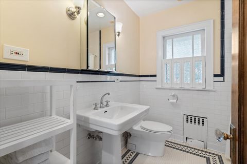 Tiny photo for 711 Michigan Avenue, Evanston, IL 60202 (MLS # 12480475)