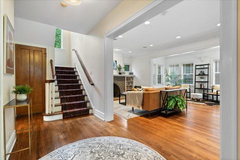 Tiny photo for 711 Michigan Avenue, Evanston, IL 60202 (MLS # 12480475)