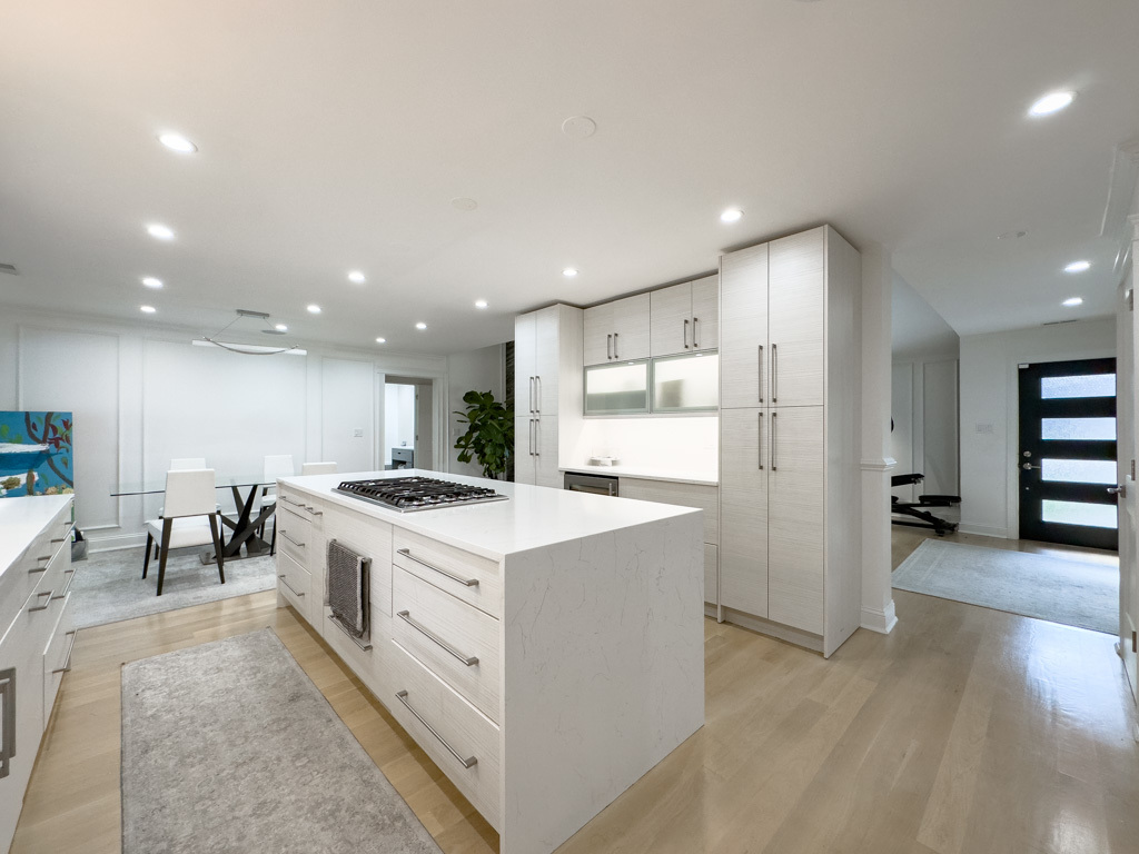 6609 N Kenton Avenue HOUSE