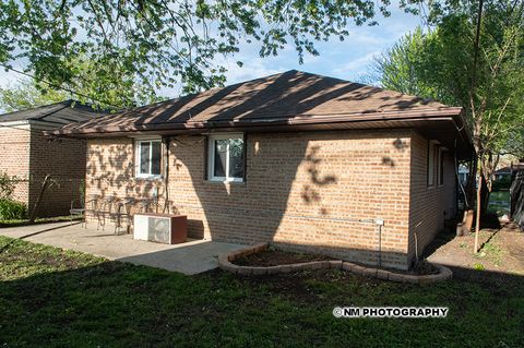 Tiny photo for 9540 S Bennett Avenue, Chicago, IL 60617 (MLS # 12636732)