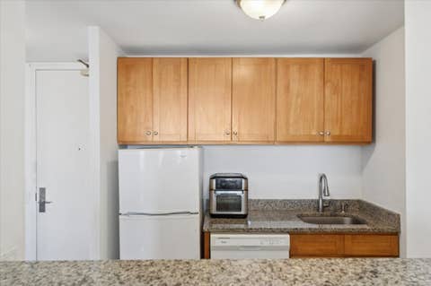 Tiny photo for 4343 N Clarendon Avenue #1809, Chicago, IL 60613 (MLS # 12684600)