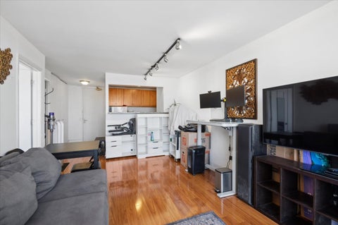 Tiny photo for 4343 N Clarendon Avenue #1809, Chicago, IL 60613 (MLS # 12684600)