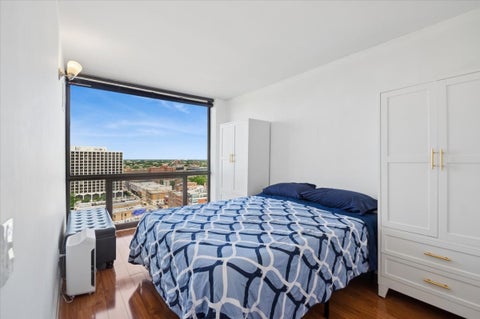 Tiny photo for 4343 N Clarendon Avenue #1809, Chicago, IL 60613 (MLS # 12684600)