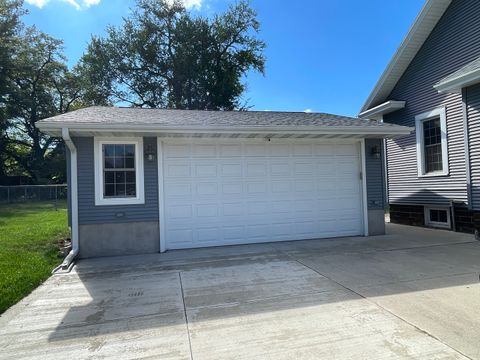 Tiny photo for 229 W Moore Street, Ottawa, IL 61350 (MLS # 12490623)
