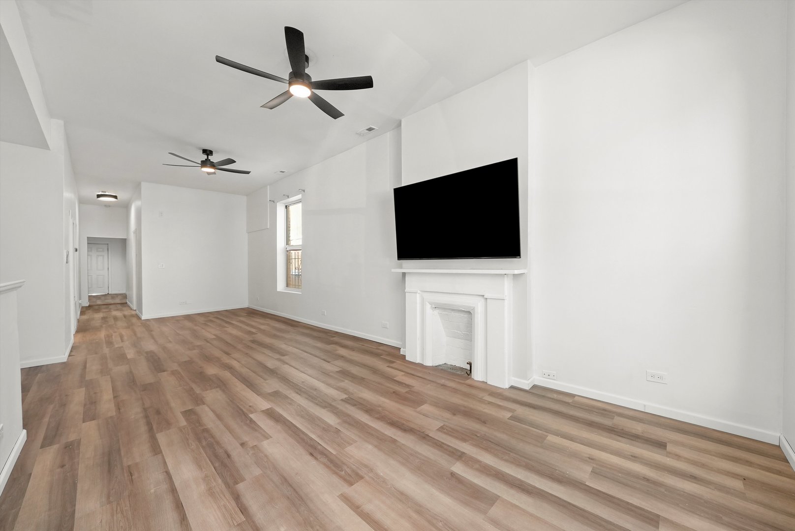 2345 W Grenshaw Street