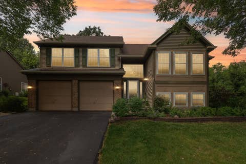 Tiny photo for 442 Harbor Drive, Carpentersville, IL 60110 (MLS # 12690458)
