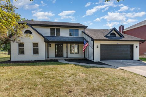 Photo of 1479 Comanche Drive, Bolingbrook, IL 60490 (MLS # 12474139)
