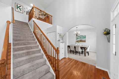 Tiny photo for 305 Hampton Road, Sugar Grove, IL 60554 (MLS # 12585681)