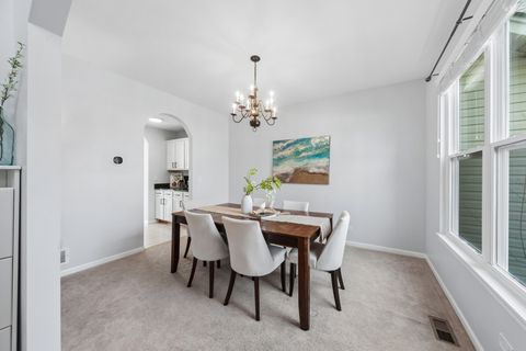 Tiny photo for 305 Hampton Road, Sugar Grove, IL 60554 (MLS # 12585681)